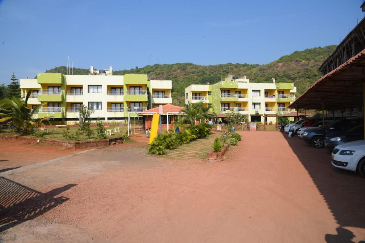 Sagar Raj Beach Resort Harnai Bagian luar foto